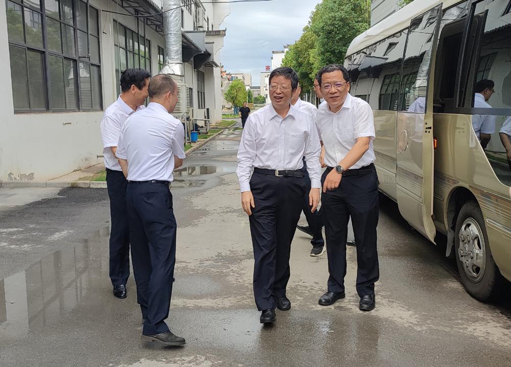 省委宣傳部及市委領(lǐng)導(dǎo)一行來公司視察調(diào)研